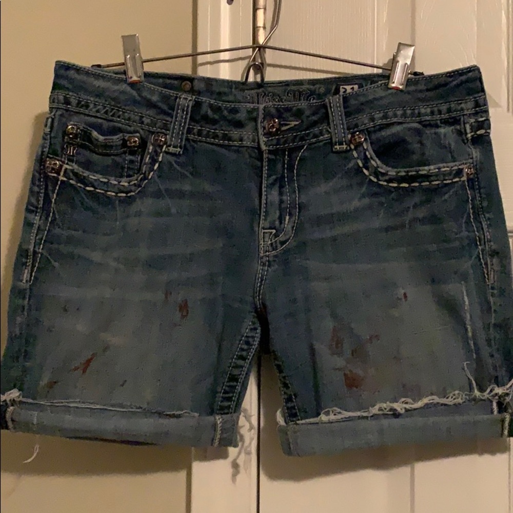 Miss Me ((cut off)) Shorts ((DISTRESSED)) size 31